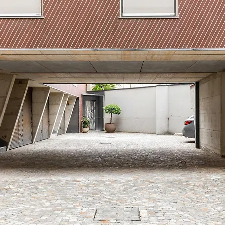 Nam House & Posto Auto * Milán